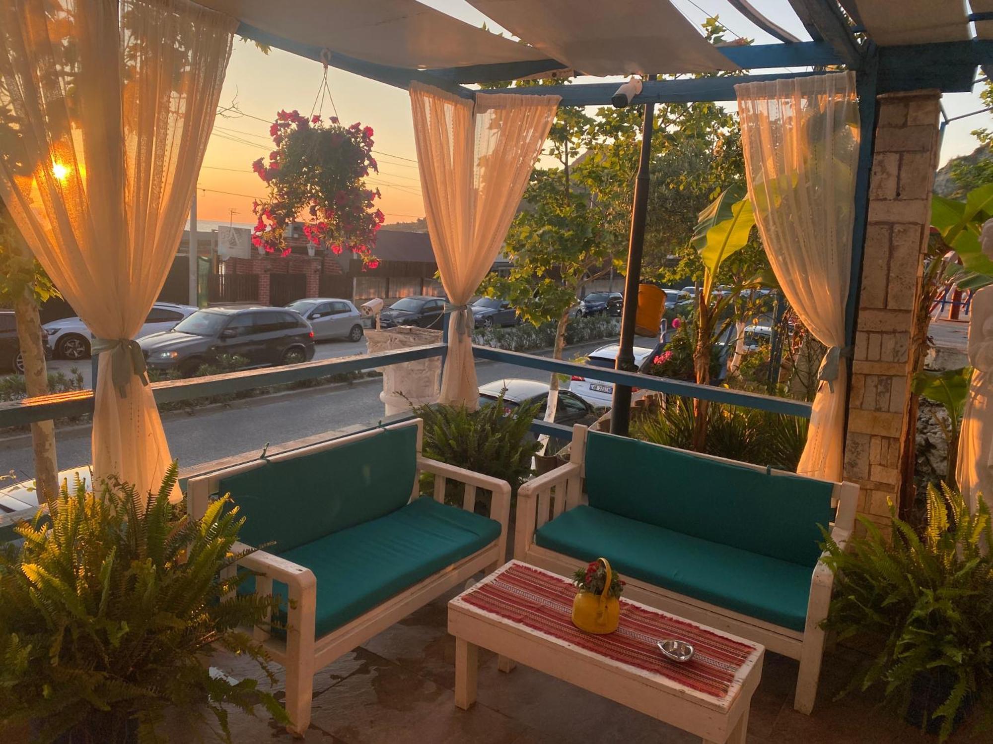 Tramonto Hotel Durres Exterior photo